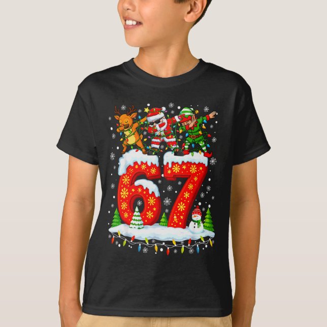 T-shirt 67 Six Seven Mème Génération Alpha Noël Santa Elf  (Devant)