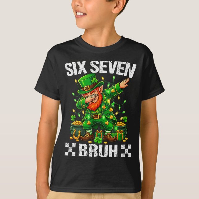 T-shirt 67 St Patricks Funny Six Seven Meme Leprechaun Boy (Devant)