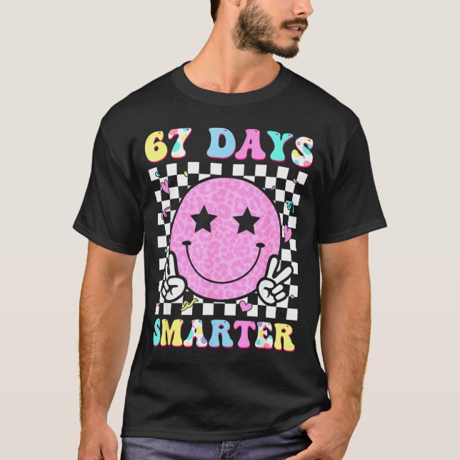 T-shirt 67th Days Smarter Smile Face 67 Days School Teache (Devant)