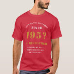 T-shirt 70th Birthday Born 1951 Ajouter un nom Année Perso<br><div class="desc">Le t-shirt rouge cardinal de 70e anniversaire personnalisé pour cette personne spéciale qui fixe les normes. Pour ceux qui ont 70 ans, c'est un imprimé blanc et or audacieux et élégant qui vous permet d'ajouter le nom de votre choix et l'année de naissance. Une magnifique fête surprise pour cette 70...</div>