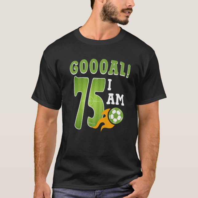 T-shirt 75e anniversaire Boy Soccer I m 75 année Old Funny (Devant)