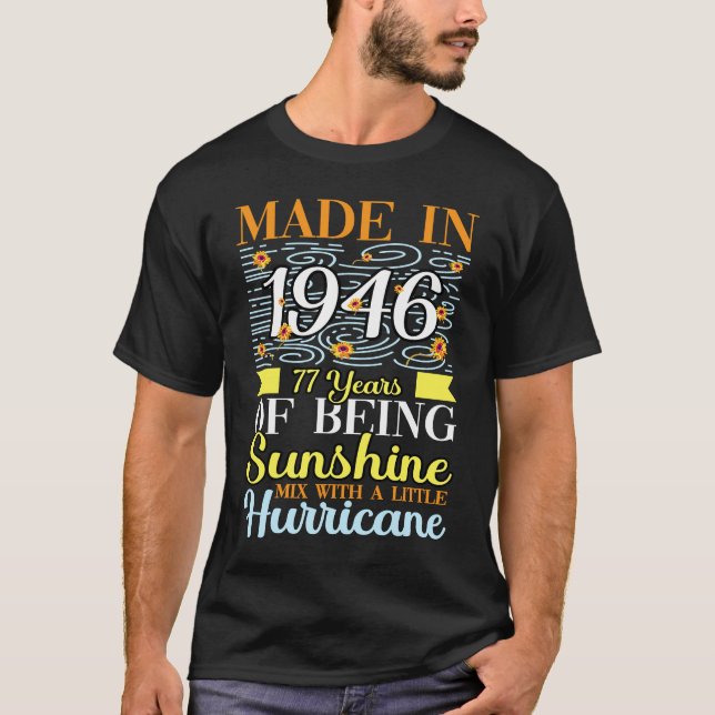 T-shirt 77 Ans De Soleil Mélangé Avec Une Petite Heure (Devant)