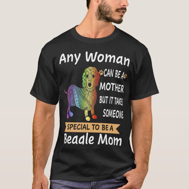 T-shirt 8 choses spéciales pour être une mère Beagle (Devant)