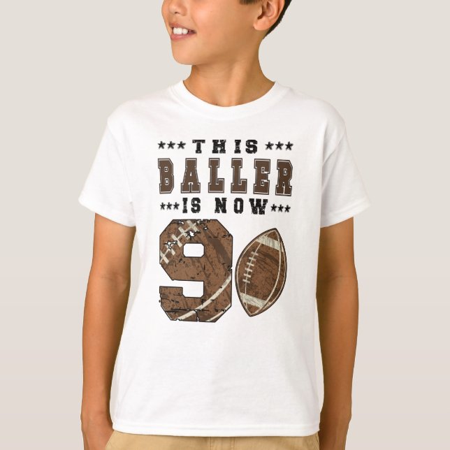 T-shirt 9e anniversaire Joueur de football cadeau de 9 ans (Devant)