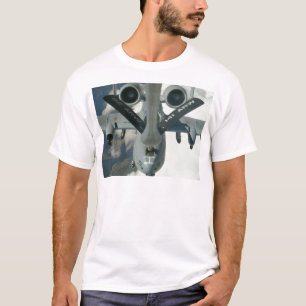 T-shirt A-10 réapprovisionné en combustible par KC-135