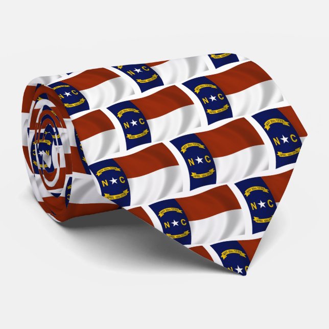 T-shirt à cravate drapeau de Caroline du Nord (Roulé)