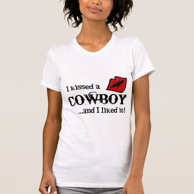 T-shirt A embrassé un cowboy (Devant)