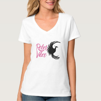 T-shirt à encolure en V Rebel Vibes – Tee-shirt gr