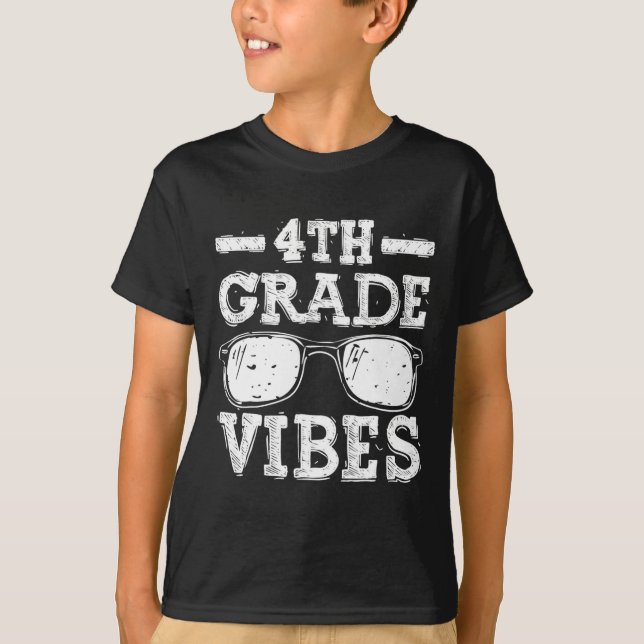 T-shirt À l'école Vibes de 4e année (Devant)