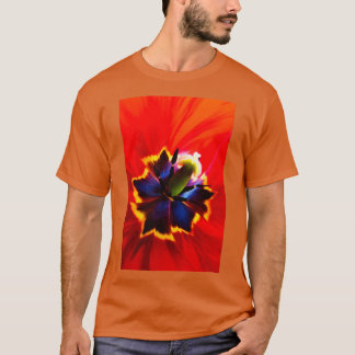 T-shirt À l'intérieur d'une tulipe rouge