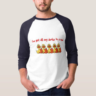 T-shirt AA la bande dessinée drôle se penche dans une