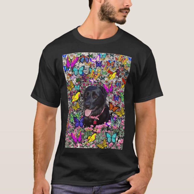 T-shirt Abby dans les papillons - chien noir de (Devant)
