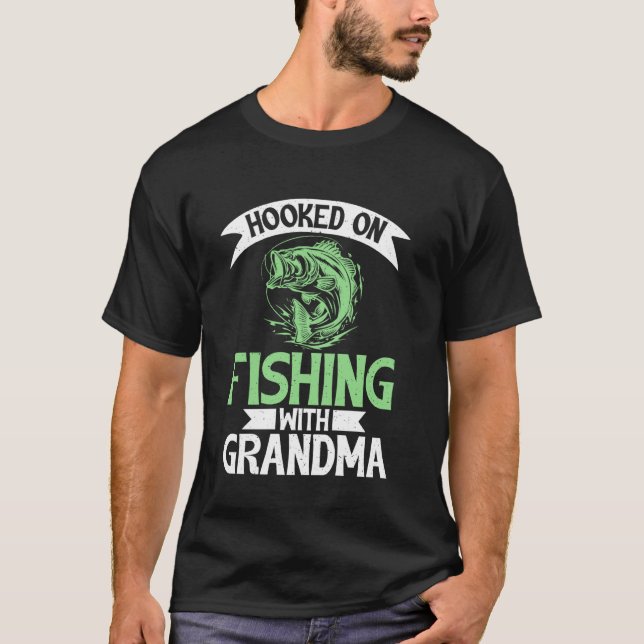 T-shirt Accro au Pêche avec Grand-mère Pêche (Devant)