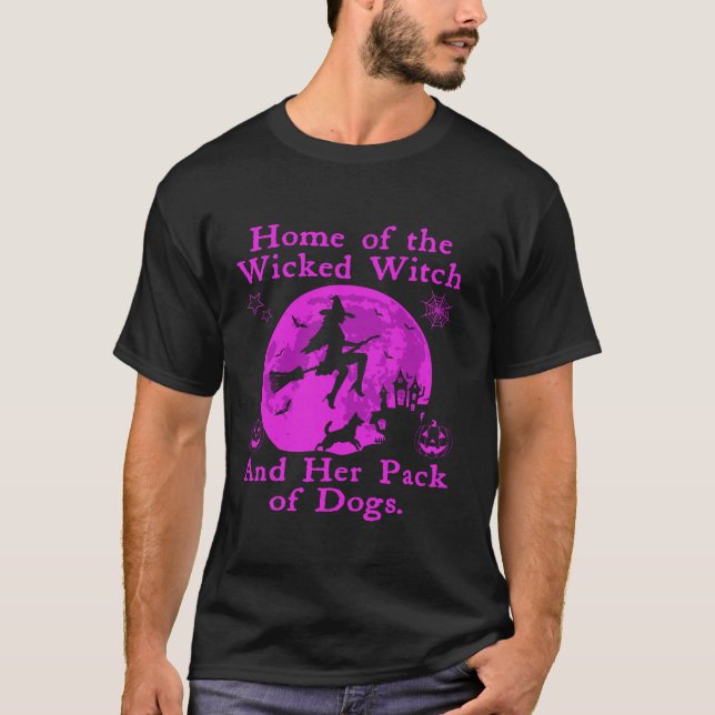 T-shirt Accueil De La Sorcière Maléfique Et Son Pack De Ch (Devant)