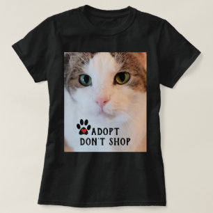 T-shirt Adoption de chat / Photo de chat blanc sur noir