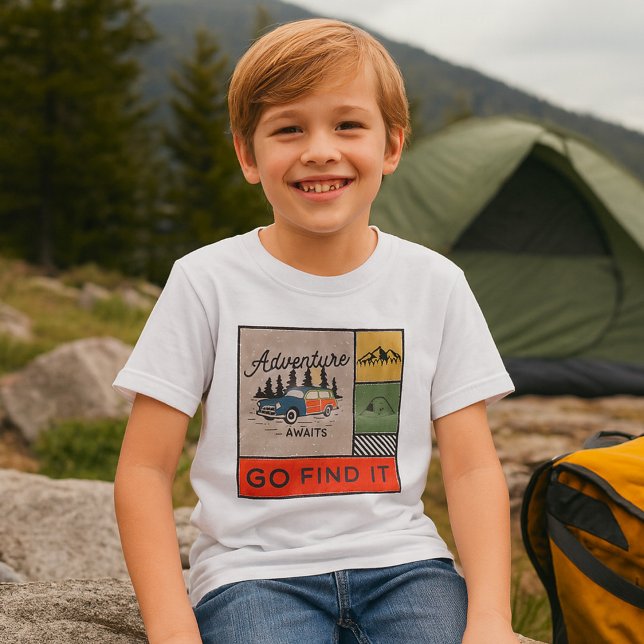 T-shirt Adventure Await Go Find It Retro Camping Travel (Créateur téléchargé)