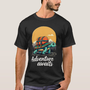 T-shirt Adventure Awaits est Hiking Adventures est Aventur