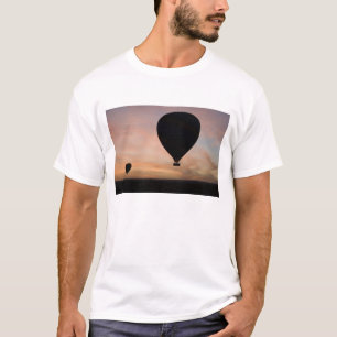 T-shirt Afrique, Kenya, Masai Mara. Deux ballons glissent