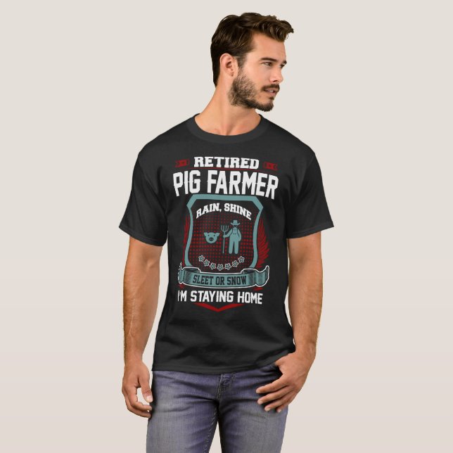 T-shirt Agriculteur de porc retraité restant la retraite à (Devant entier)