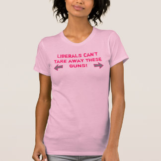 T-shirt Agrippeur d'arme à feu de dames dans le rose
