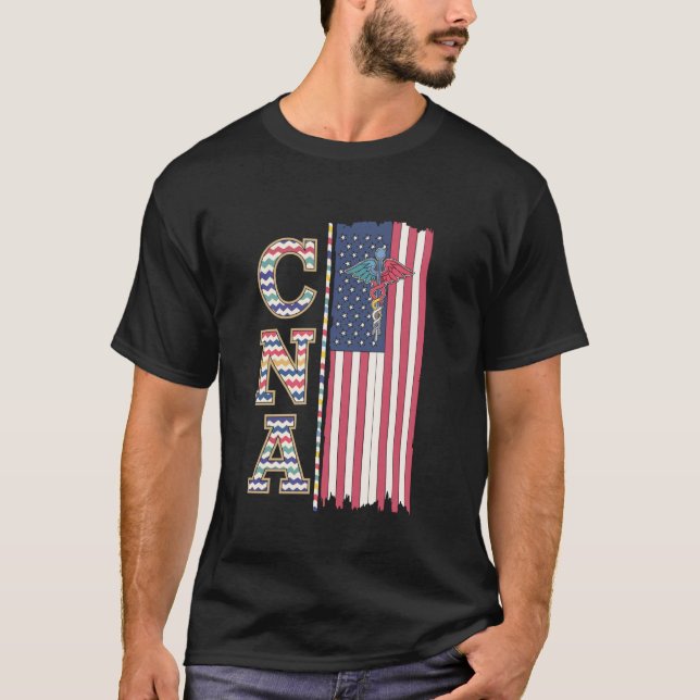 T-shirt Aide-soignant CNA Drapeau américain pour infirmièr (Devant)