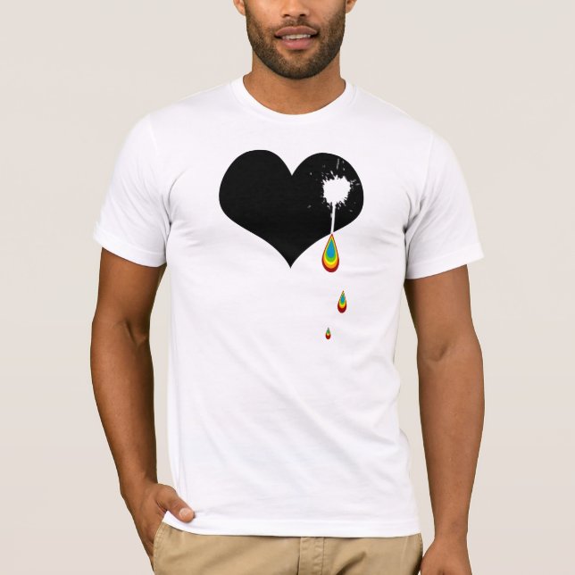 T-shirt aïe. coeur d'arc-en-ciel (Devant)