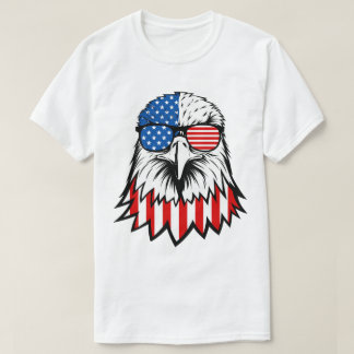 T-shirt Aigle avec lunettes de soleil à drapeau américain