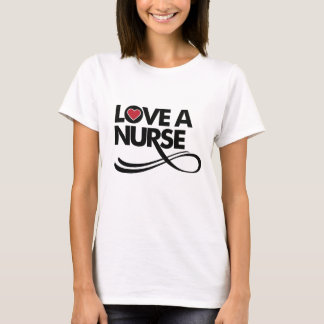 T-shirt Aimez une infirmière