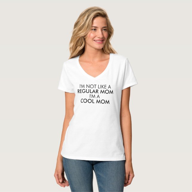 T-shirt Ainsi pièce en t non régulière (Devant entier)