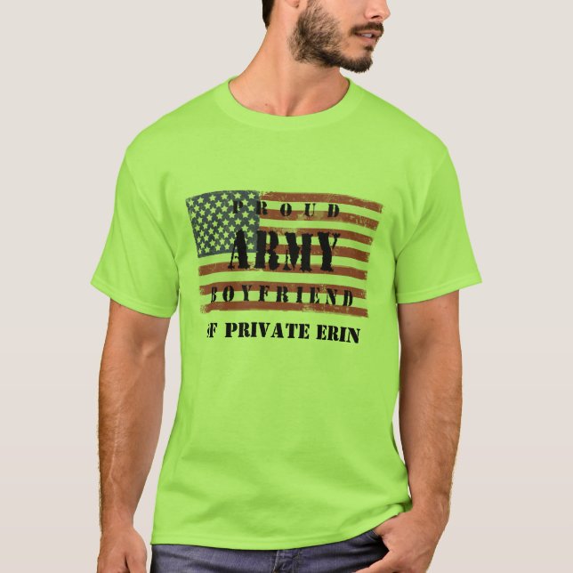 T-shirt Ajoutez le nom de votre amie Fier Armée Boyfriend  (Devant)