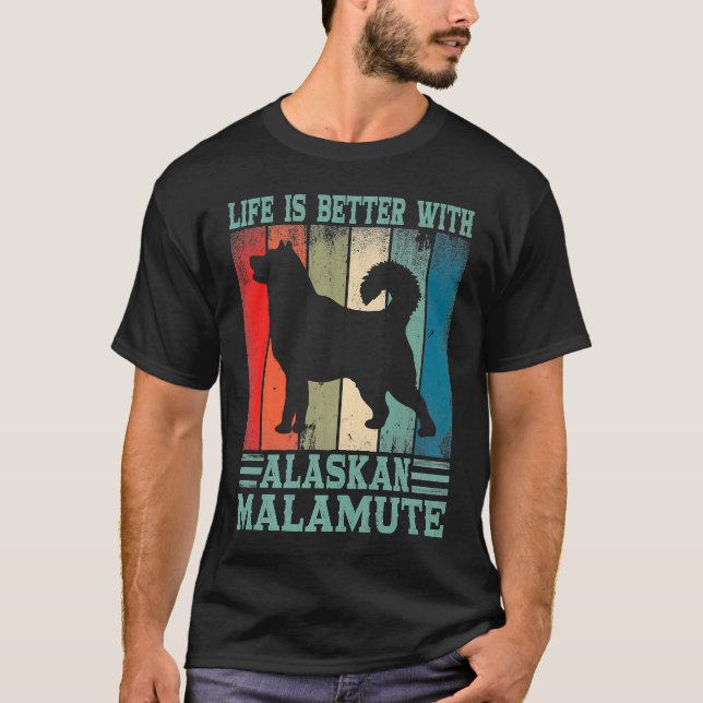 T-shirt Alaska Malamute Dog  With An Alaskan Malamute (Devant)