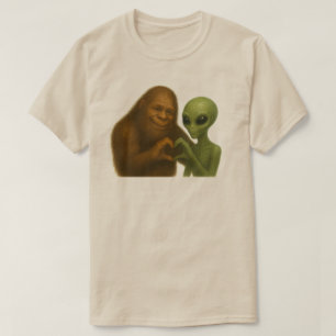T-shirt Alien & Bigfoot en amour Couples Romance de cry