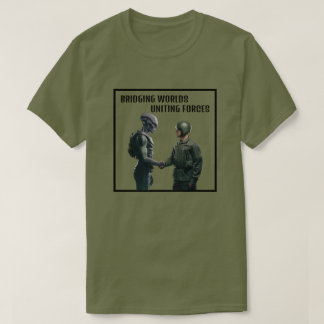 T-shirt Alien et soldat