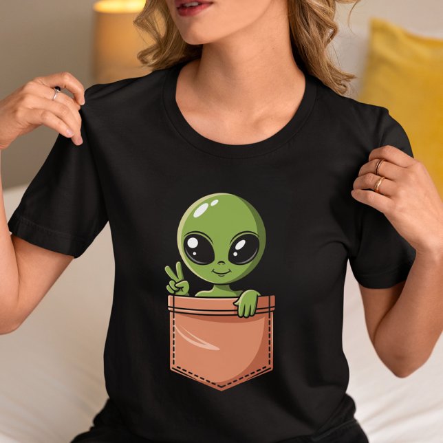 T-shirt Alien mignon en poche - Graphique spatial amusant (Créateur téléchargé)