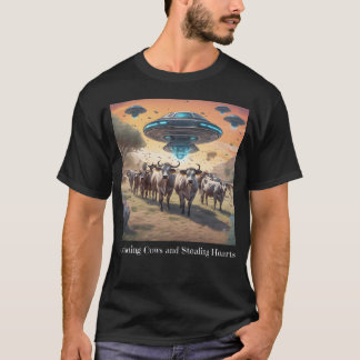 T-shirt Aliens qui enlèvent des vaches et volent des coeur