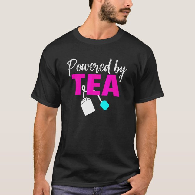 T-shirt Alimenté Par Tea Tea Graphic (Devant)