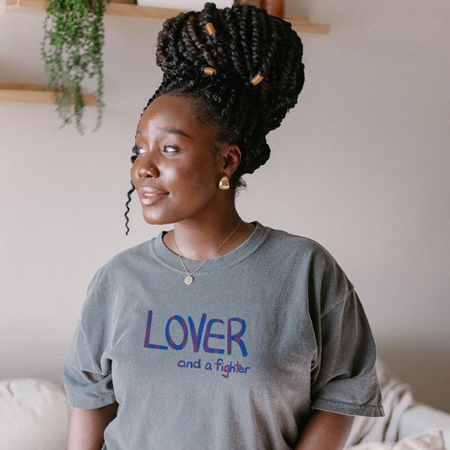 T-shirt Amant et combattant en bleu et rose (Créateur téléchargé)