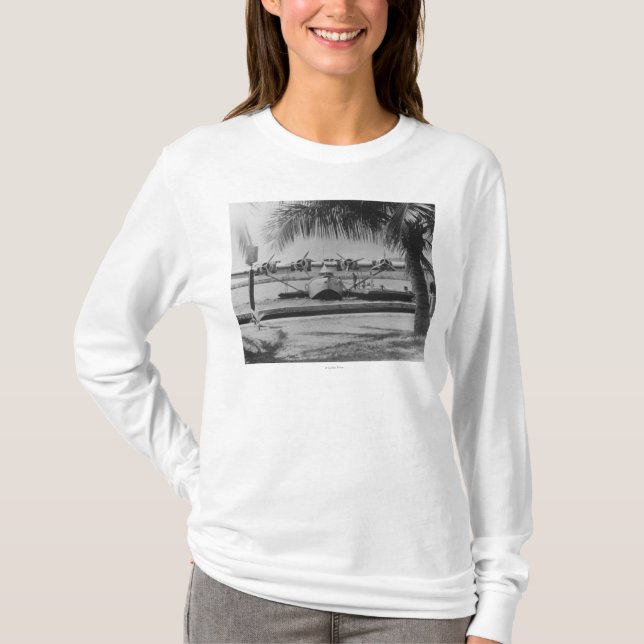 T-shirt Amarrage de tondeuse de la Chine sur l'île (Devant)