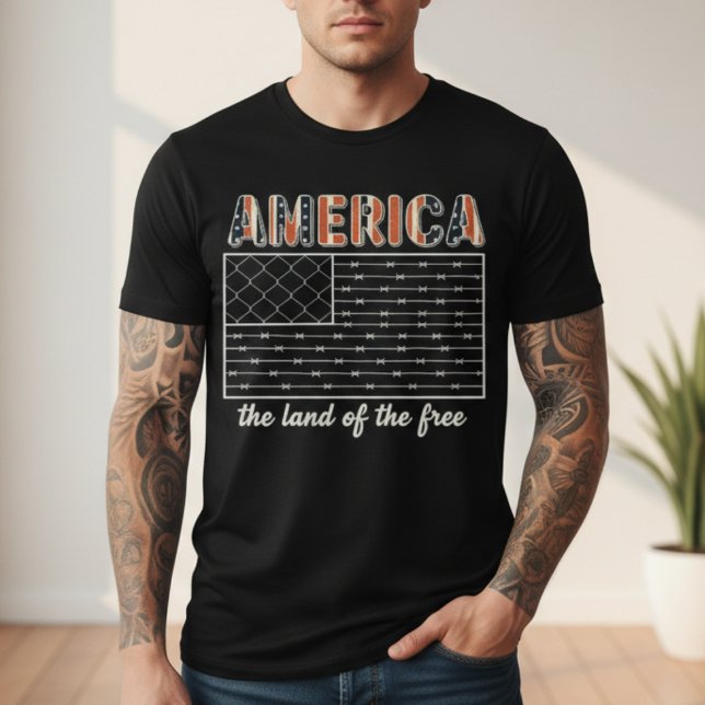 T-shirt America Land of the Free Barbed Wire Flag (America Land of the Free Barbed Wire Flag T-Shirt)