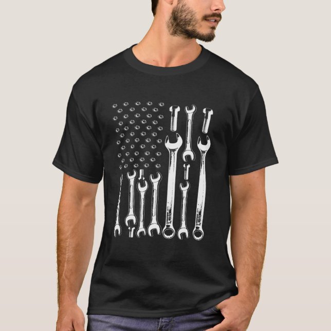 T-shirt American Flag Mechanic Patriotic Auto Wrench (Devant)