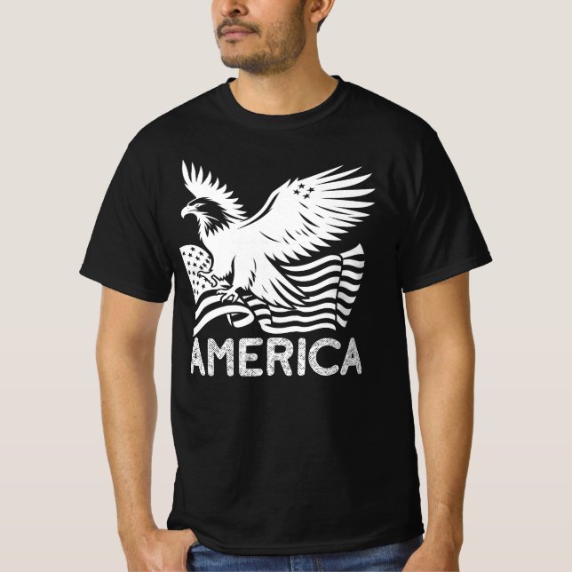 T-shirt Amérique, Aigle volant avec drapeau américain (Devant)