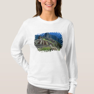 T-shirt Amérique du Sud, Pérou. Un lama se repose sur une