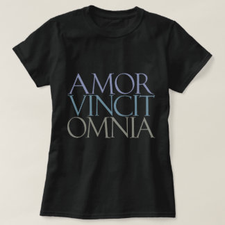 T-shirt Amor Vincit Omnia - L'Amour Conquiert Tous
