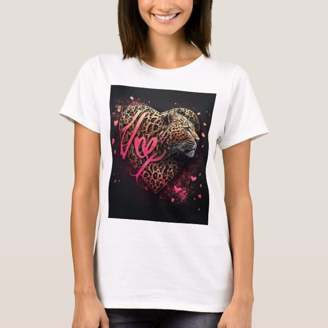 T-shirt Amour Graffiti Art au Coeur de Léopard             (Devant)