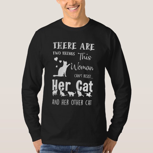 T-shirt Amoureux de les chats Deux choses que cette femme  (Devant)