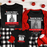 T-shirt Amusant photo Correspondant Famille Pyjama de Noël<br><div class="desc">Préparez-vous à répandre un peu de joie de vacances avec notre T-Shirt en pyjama de Noël pour Hommes amusants et assortis de photos de famille. Doté d'un design ludique "Correctionnel du pôle Nord", cette chemise ajoute une touche humoristique à vos célébrations de Noël. Idéal pour coordonner avec les tenues de...</div>