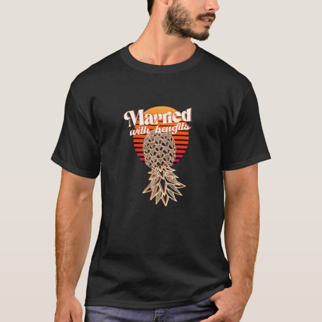 T-shirt Ananas à l'envers  échangistes  polyamour (Devant)