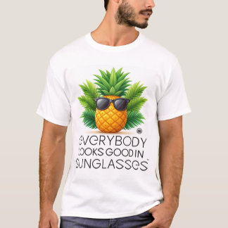 T-shirt Ananas en Lunettes de Soleil - Journée Internation