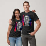 T-shirt Androïde argenté galaxie<br><div class="desc">Portez l’avenir avec ce t-shirt au design futuriste, illustrant un androïde métallique réaliste sur fond de galaxie colorée. Parfait pour les fans de robots, IA, science-fiction et univers cybernétiques, ce visuel combine esthétique technologique et ambiance spatiale. L’expression du robot, ses yeux bleus perçants et les étoiles en arrière-plan captivent le...</div>