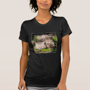 T-shirt Animaux de bébés cutest Baby Red Fox Kits Sleepi